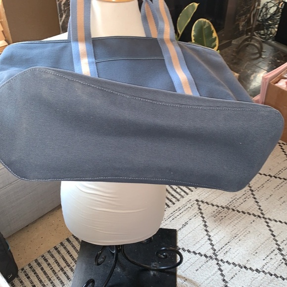 Beautiful Gently Loved Weekender “Ellis” Tote by Coach **NO CROSSBODY STRAP*** - Picture 8 of 13